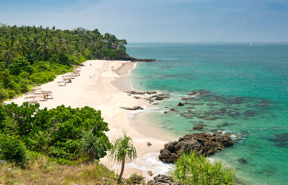 8 Hidden Beaches Around the World