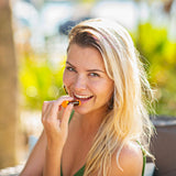 Bálsamo Labial con Sabor SPF 45