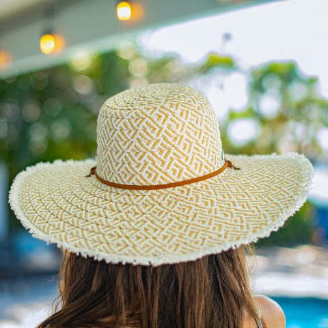 Round Crown Frayed Brim Straw Sun Hat